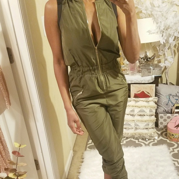 Rue21 Pants - 🆕🍃Olive Green Zip Jumpsuit🍃